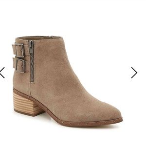 Gorgeous booties. Just too many